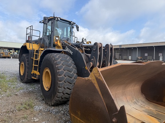 2021 John Deere 844L