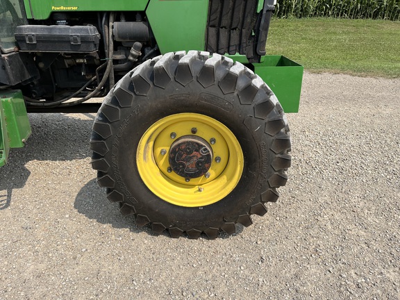 2001 John Deere 5420 - Photo11
