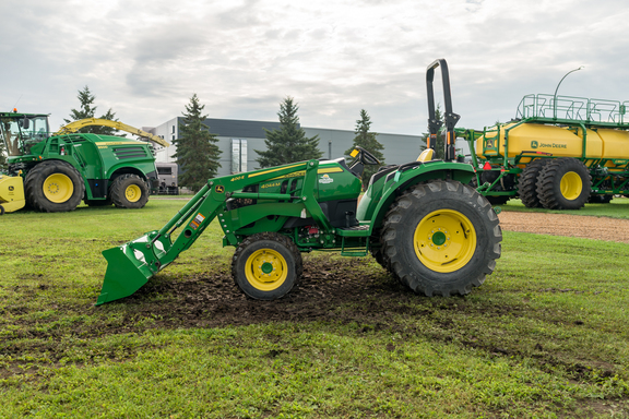 Used 2024 John Deere 4044M Compact Utility Tractors at Horizon Ag & Turf in Westlock, AB - Photo4