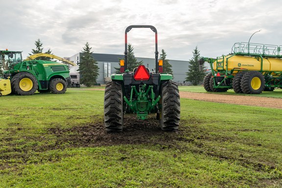 Used 2024 John Deere 4044M Compact Utility Tractors at Horizon Ag & Turf in Westlock, AB - Photo5