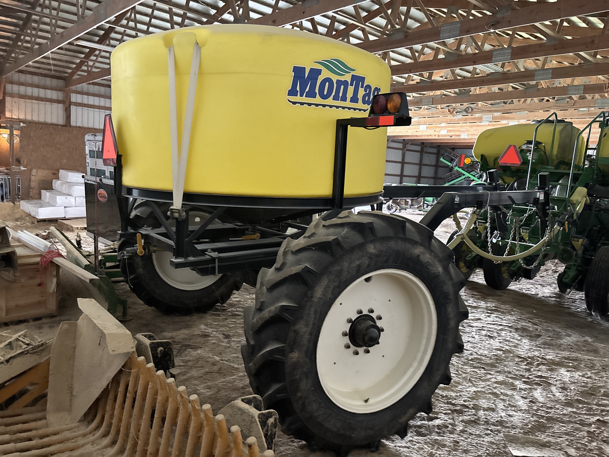 Used 2012 John Deere 1770NT CCS Planters: Drawn at Koenig Equipment in Anna, OH - PhotoXL21
