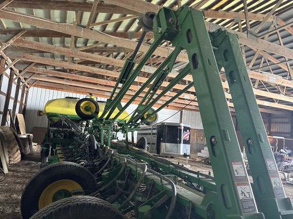 Used 2012 John Deere 1770NT CCS Planters: Drawn at Koenig Equipment in Anna, OH - Photo14