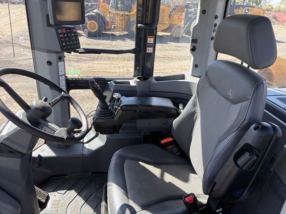 2023 John Deere 444 P