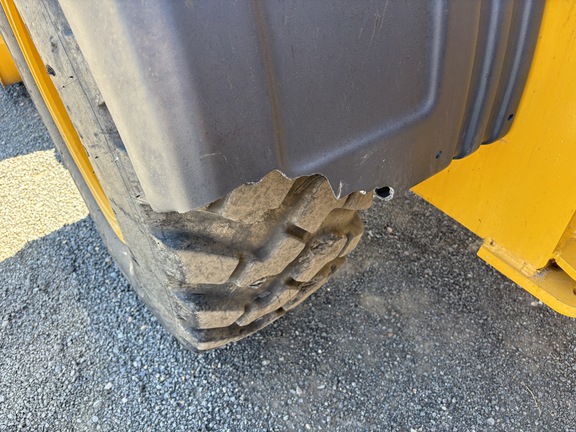 2023 John Deere 444 P