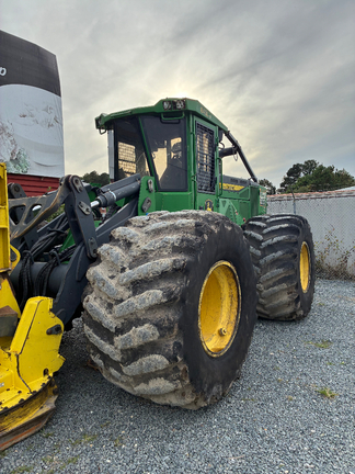 2021 John Deere 843L-II