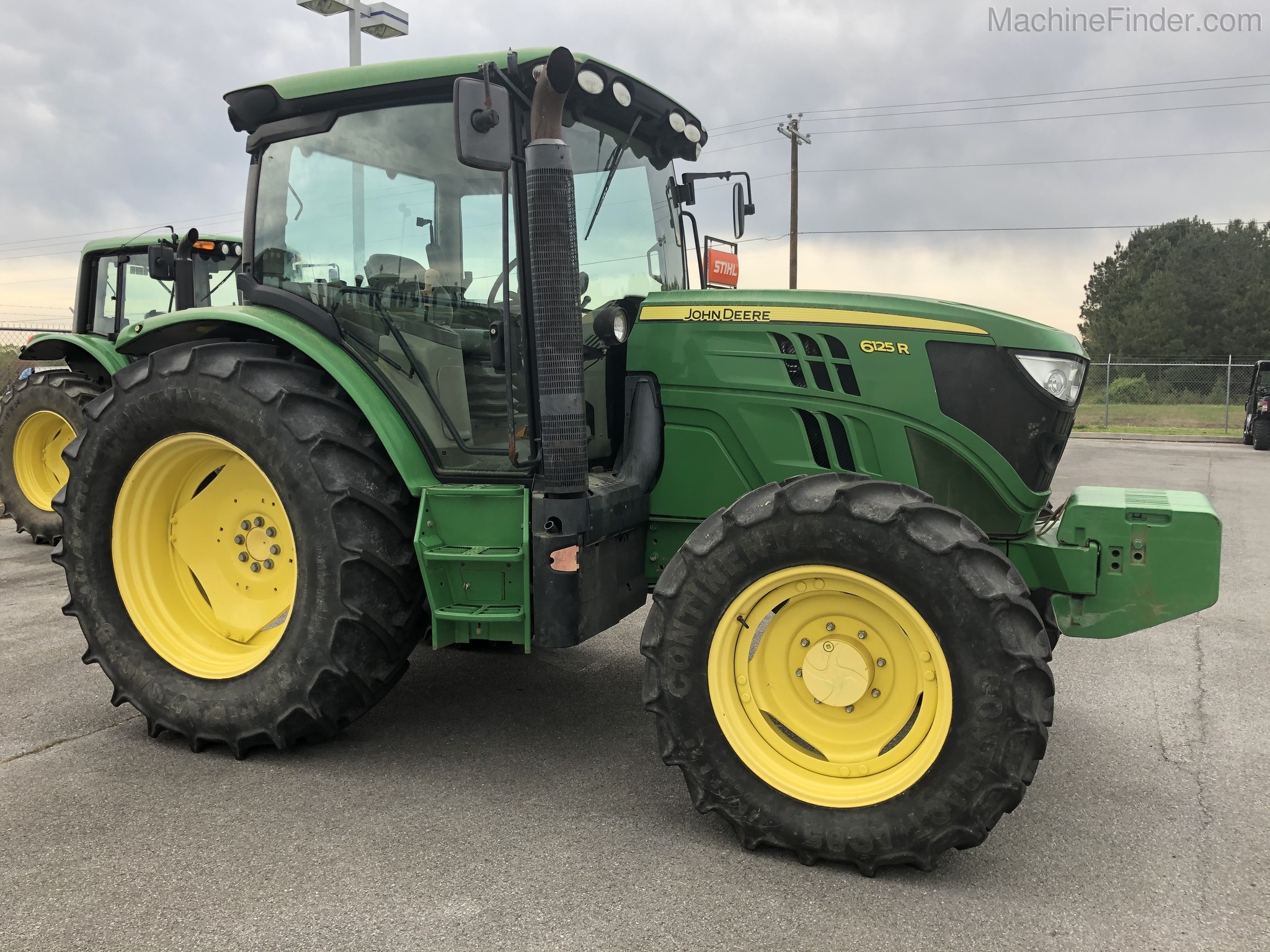 2014 John Deere 6125R Image 1