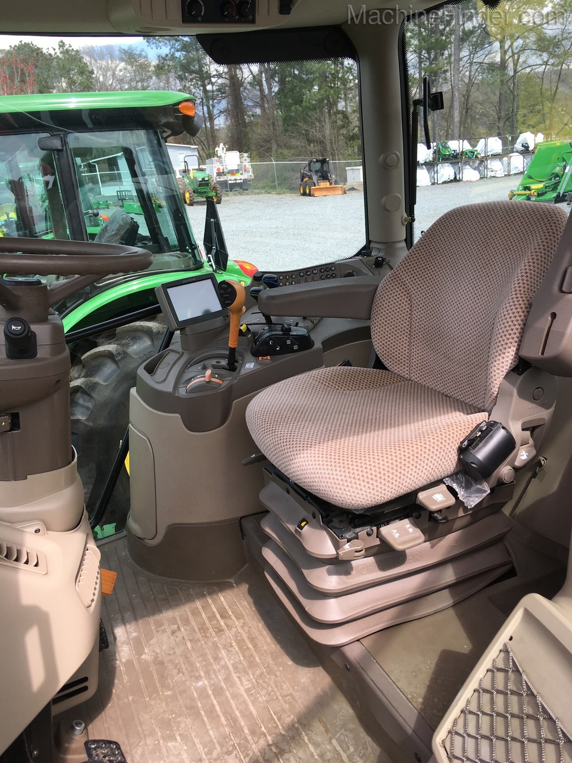 2014 John Deere 6125R Image 6