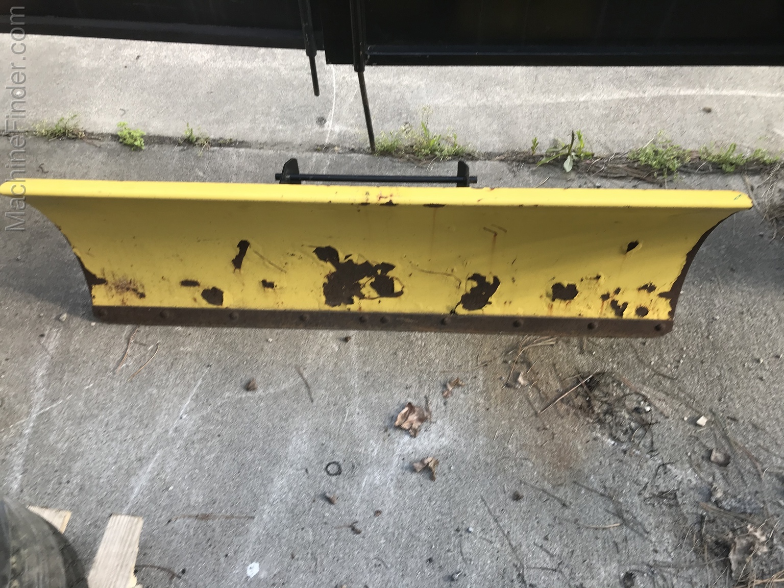 2000 John Deere 54 Image 1