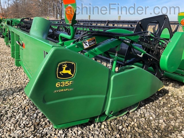 2007 John Deere 635F Image 1