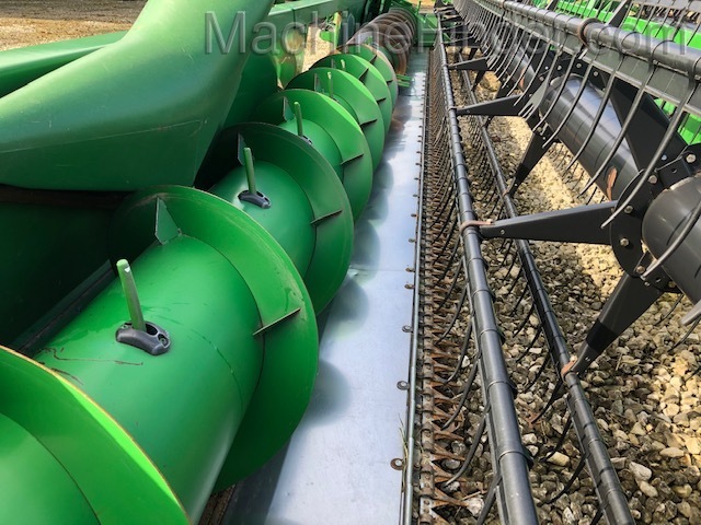 2007 John Deere 635F Image 2