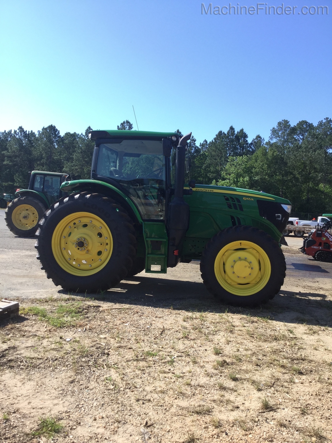 2019 John Deere 6145R Image 3