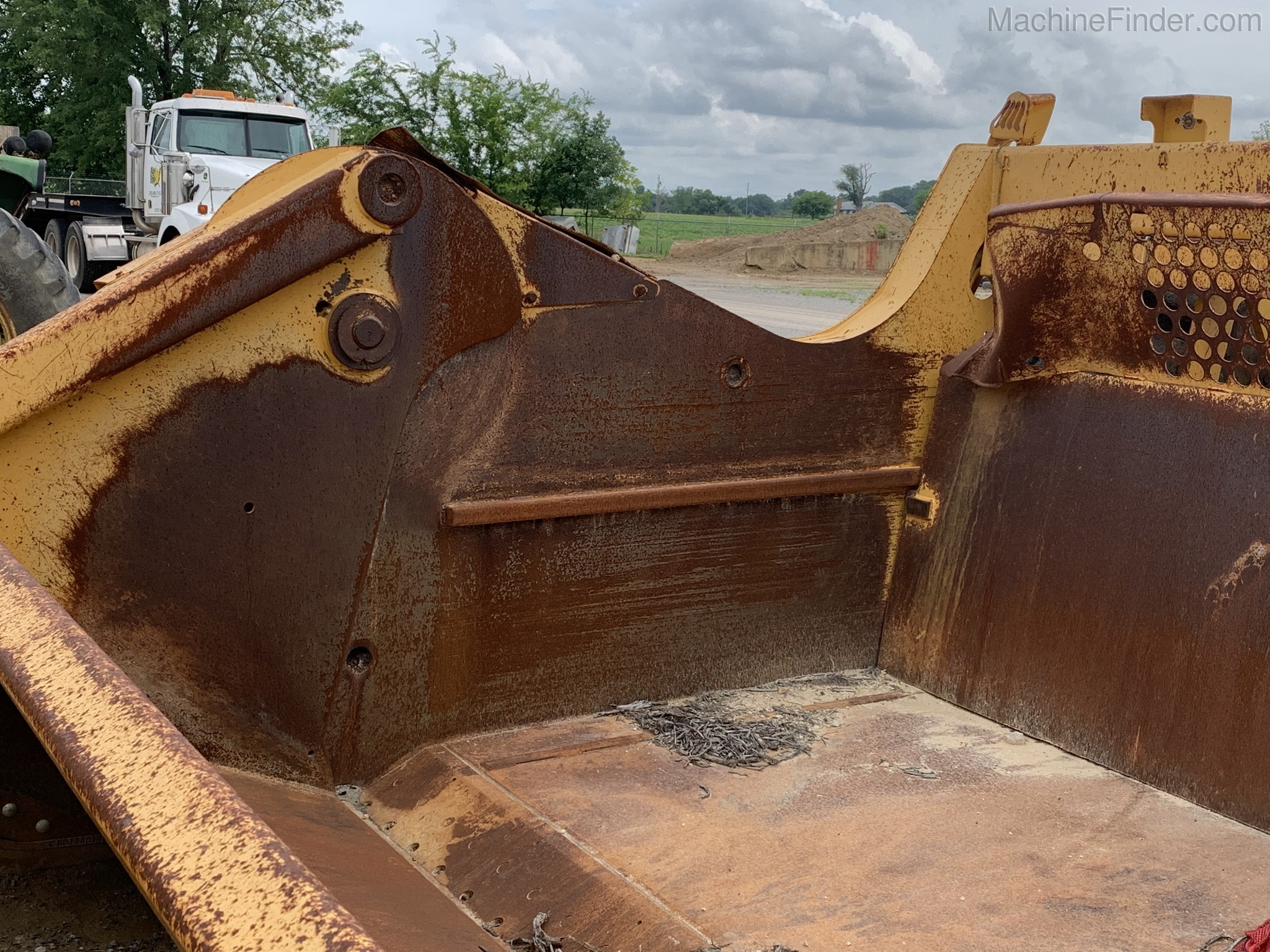 2013 John Deere 2112E Image 13