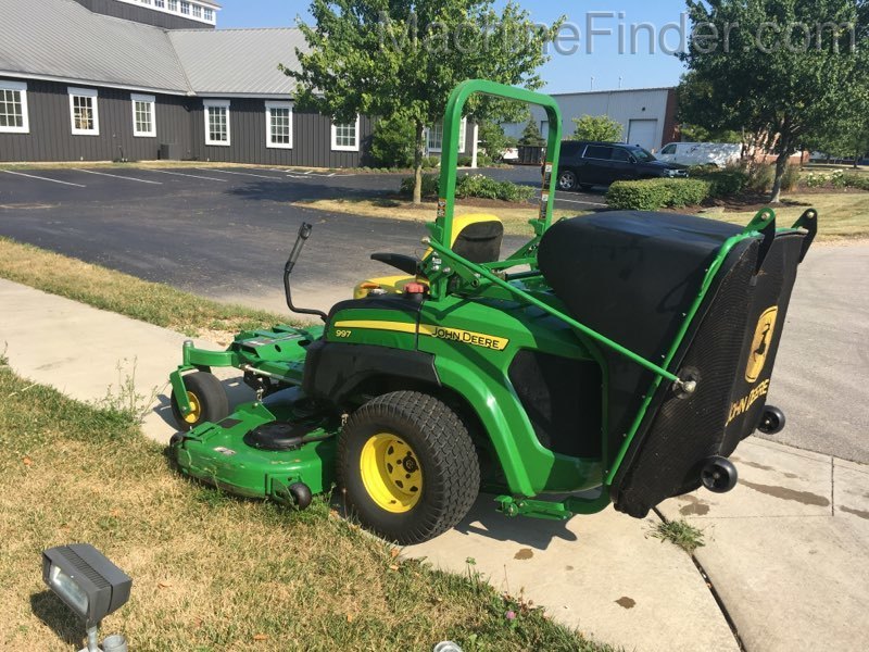 2014 John Deere 997 Image 2