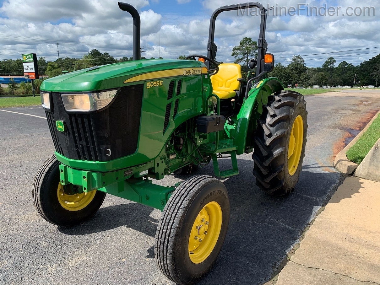 2016 John Deere 5055E Image 5