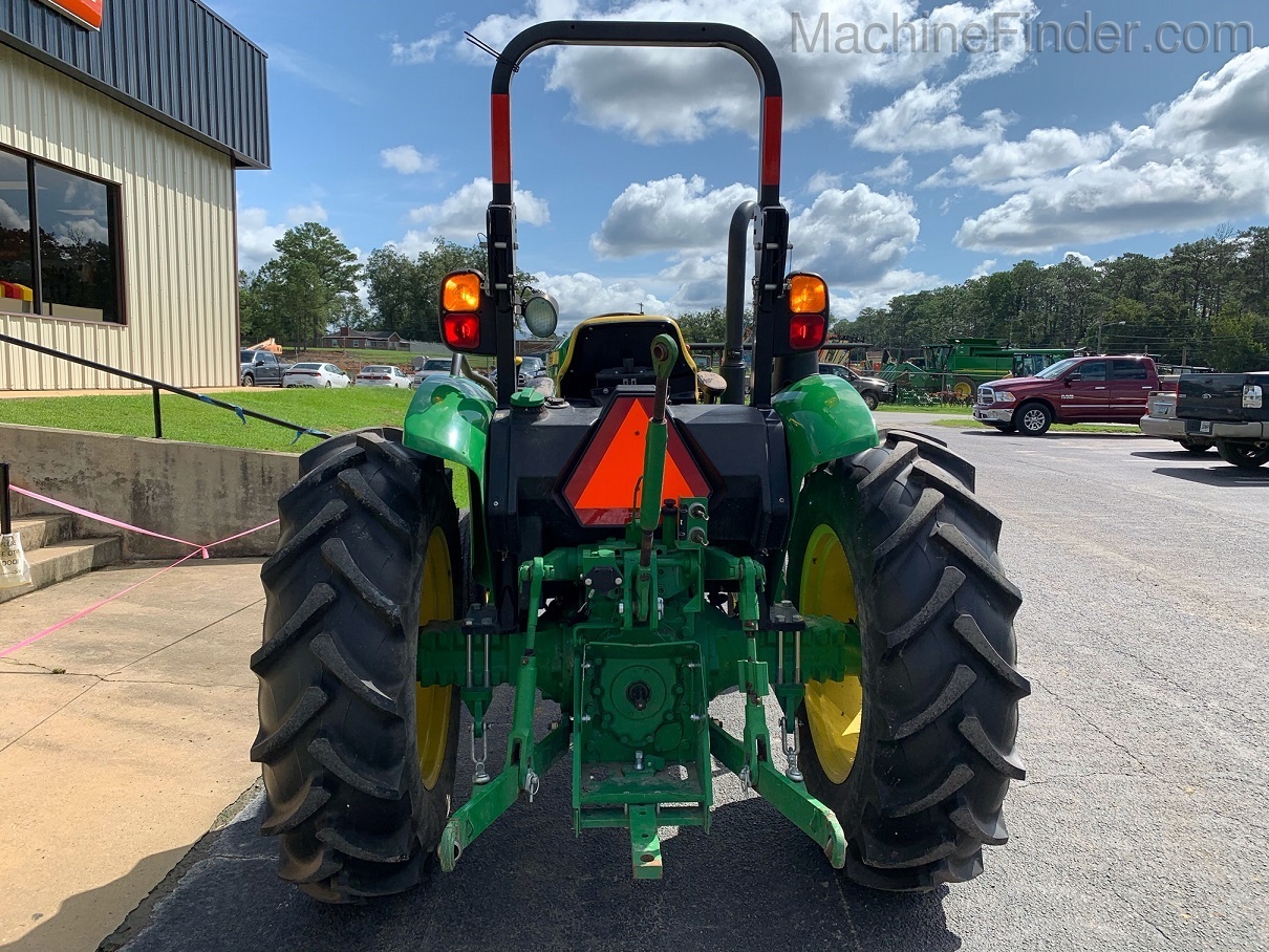 2016 John Deere 5055E Image 3