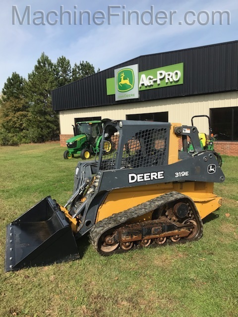 2015 John Deere 319E Image 3