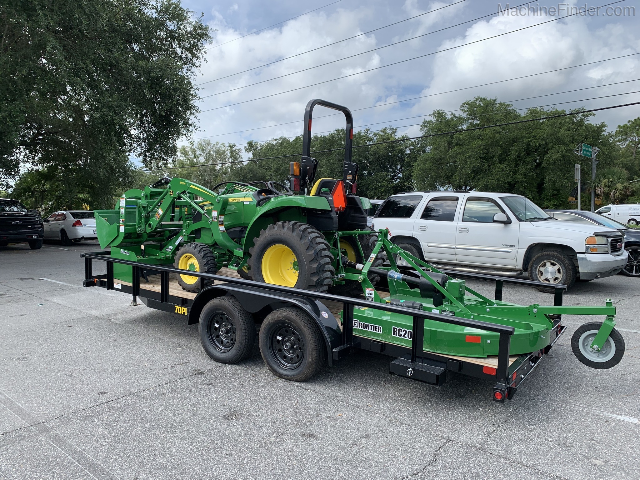 2020 John Deere 3043D Image 5