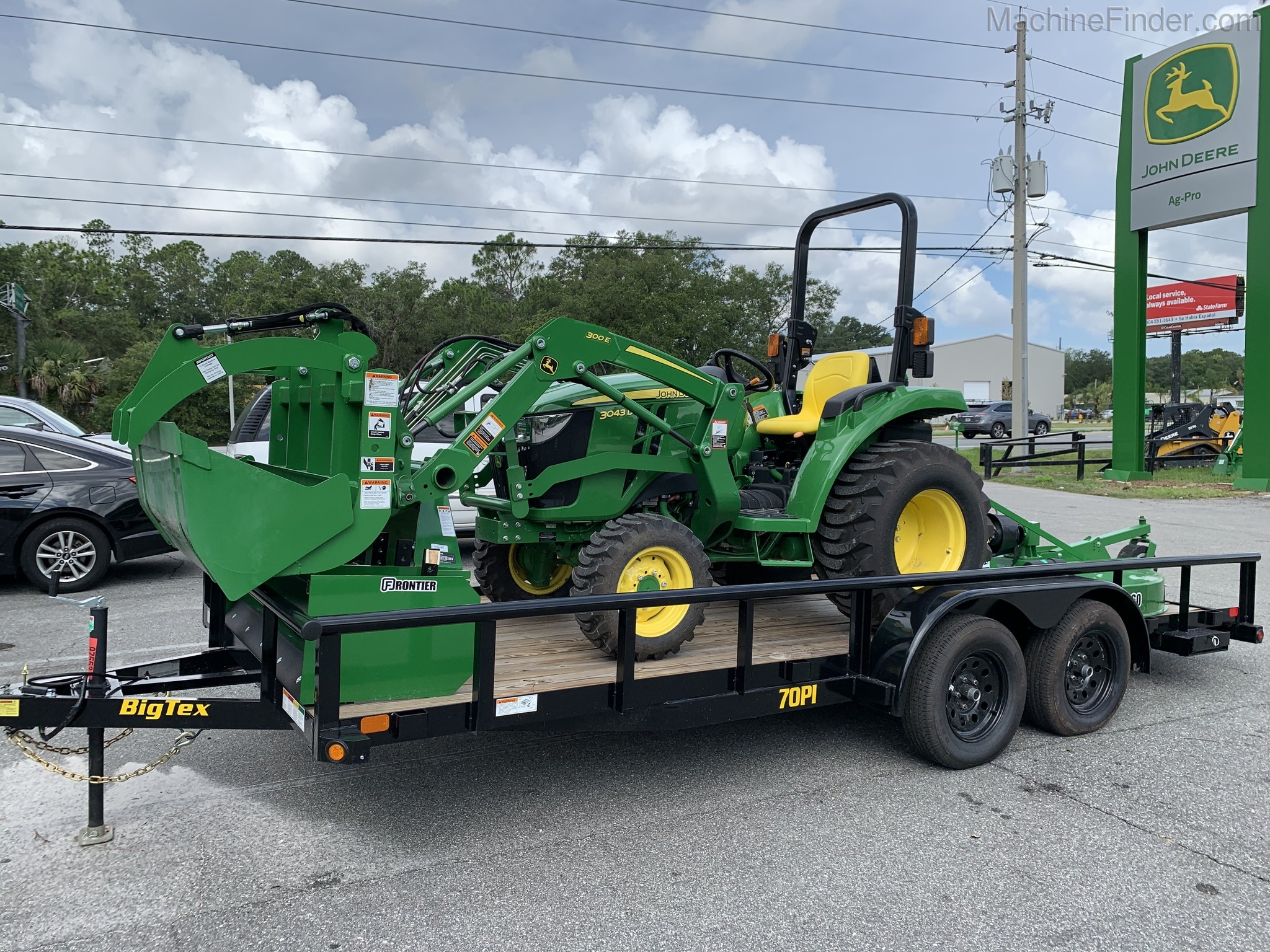 2020 John Deere 3043D Image 6