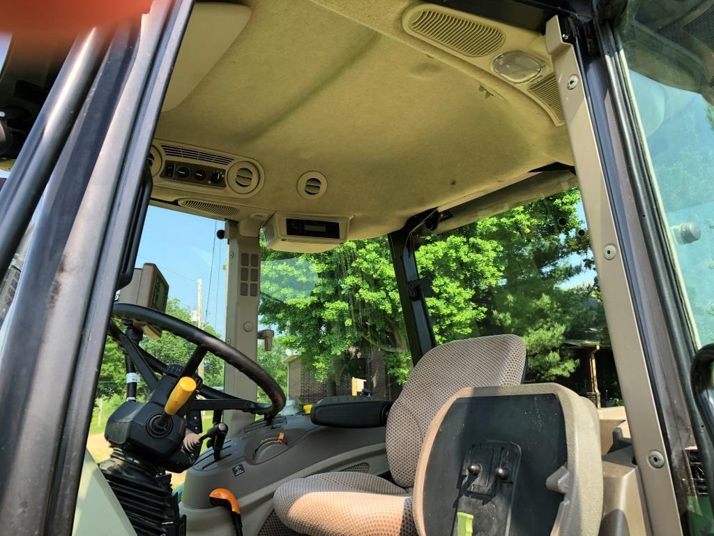 2015 John Deere 5100E Image 20
