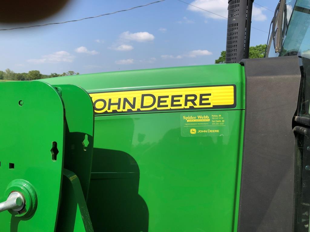 2015 John Deere 5100E Image 21