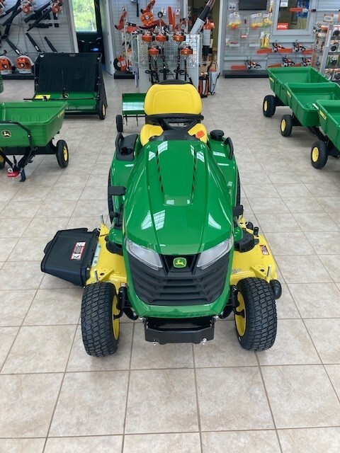 2025 John Deere X570 Image 2
