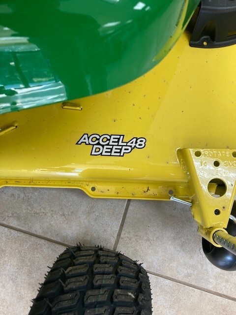 2025 John Deere X570 Image 4