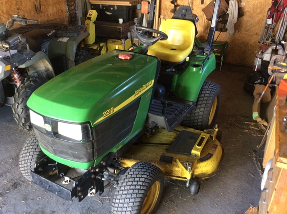 Image of Toro Wheel Horse 2210 Lawn Tractor