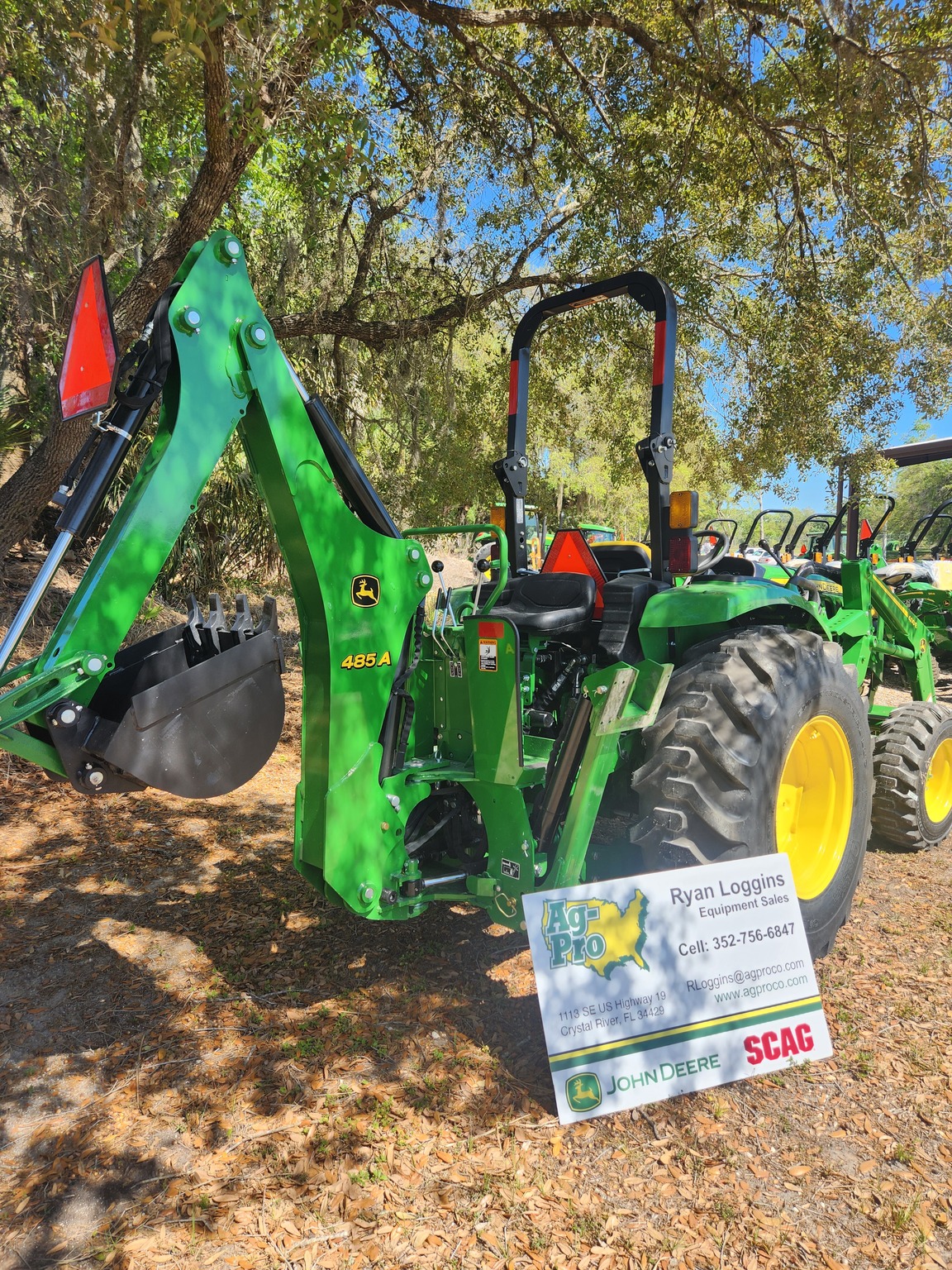 2023 John Deere 4066M Image 3