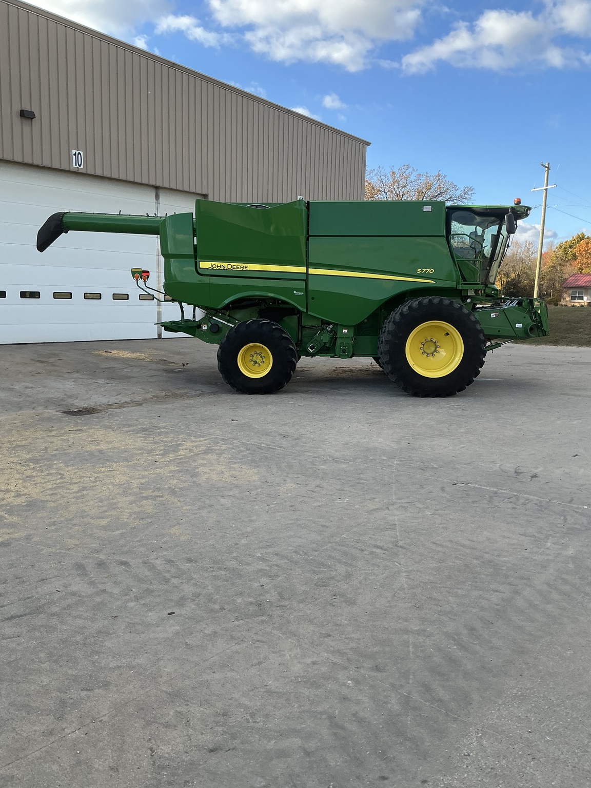 2018 John Deere S770 Image 2