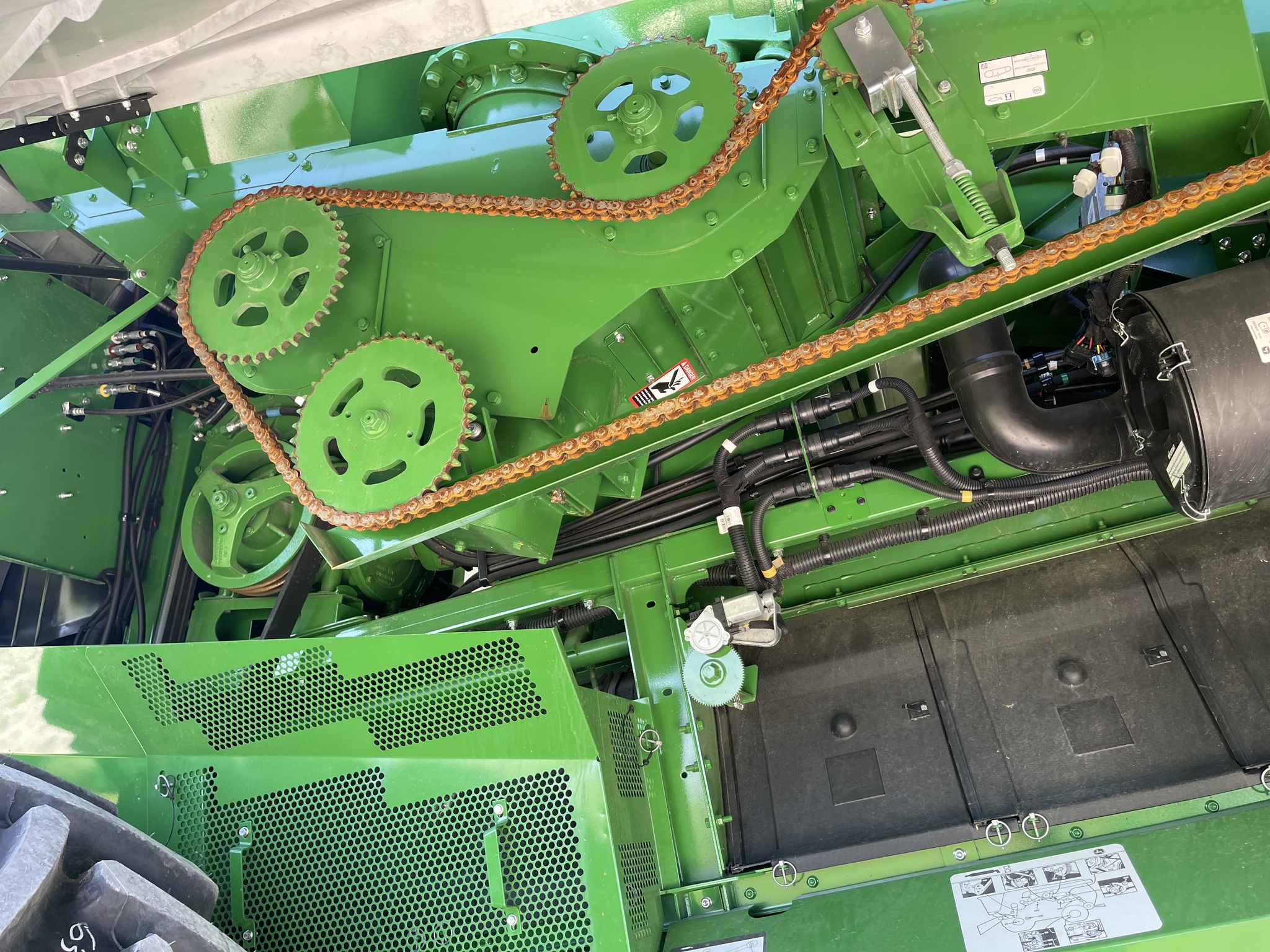  2023 John Deere S780 at Heritage Tractor in Aledo, IL