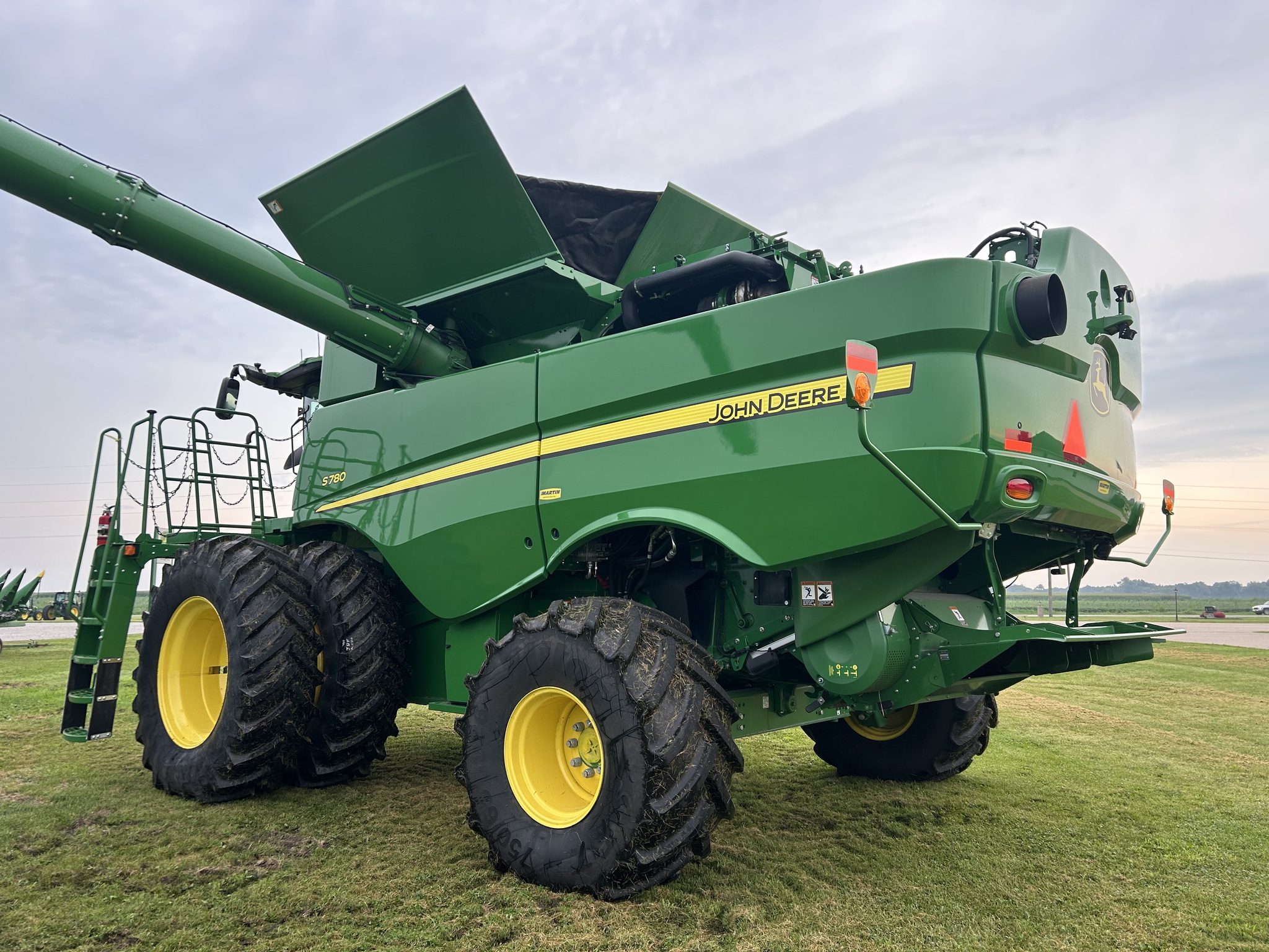  2023 John Deere S780 at Heritage Tractor in Aledo, IL