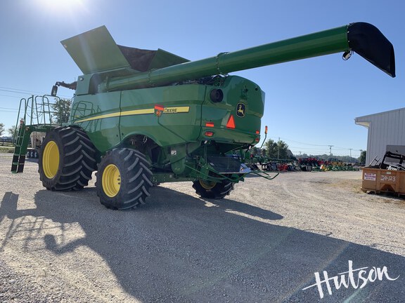 Photo of 2023 John Deere S790
