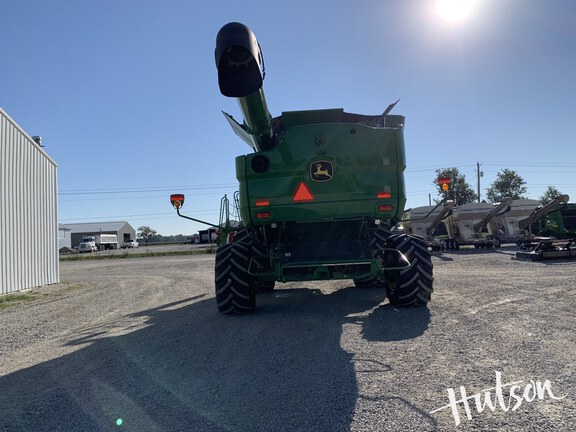 Photo of 2023 John Deere S790
