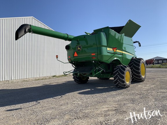Photo of 2023 John Deere S790