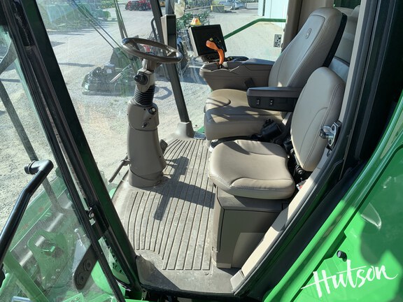Photo of 2023 John Deere S790