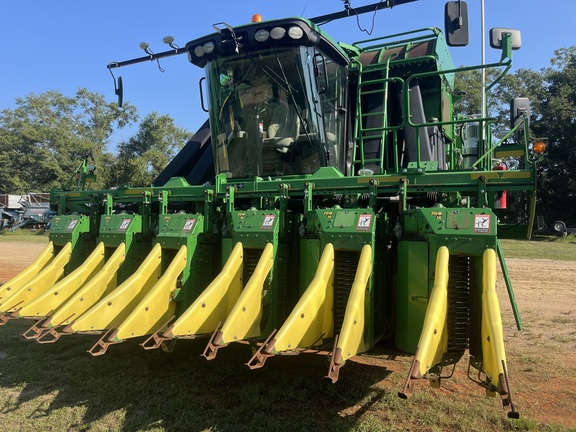 2018 John Deere CP690 Photo 6