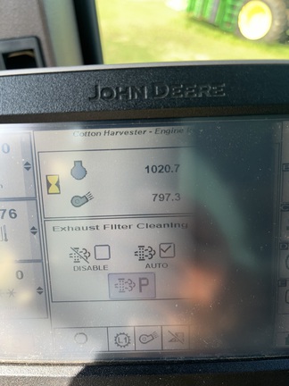 2018 John Deere CP690 Photo 3