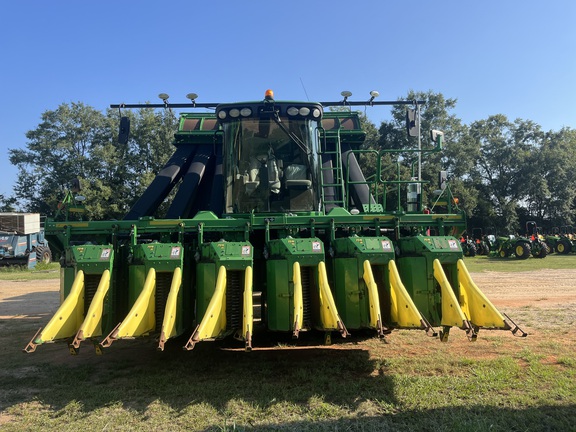 2018 John Deere CP690 Photo 5