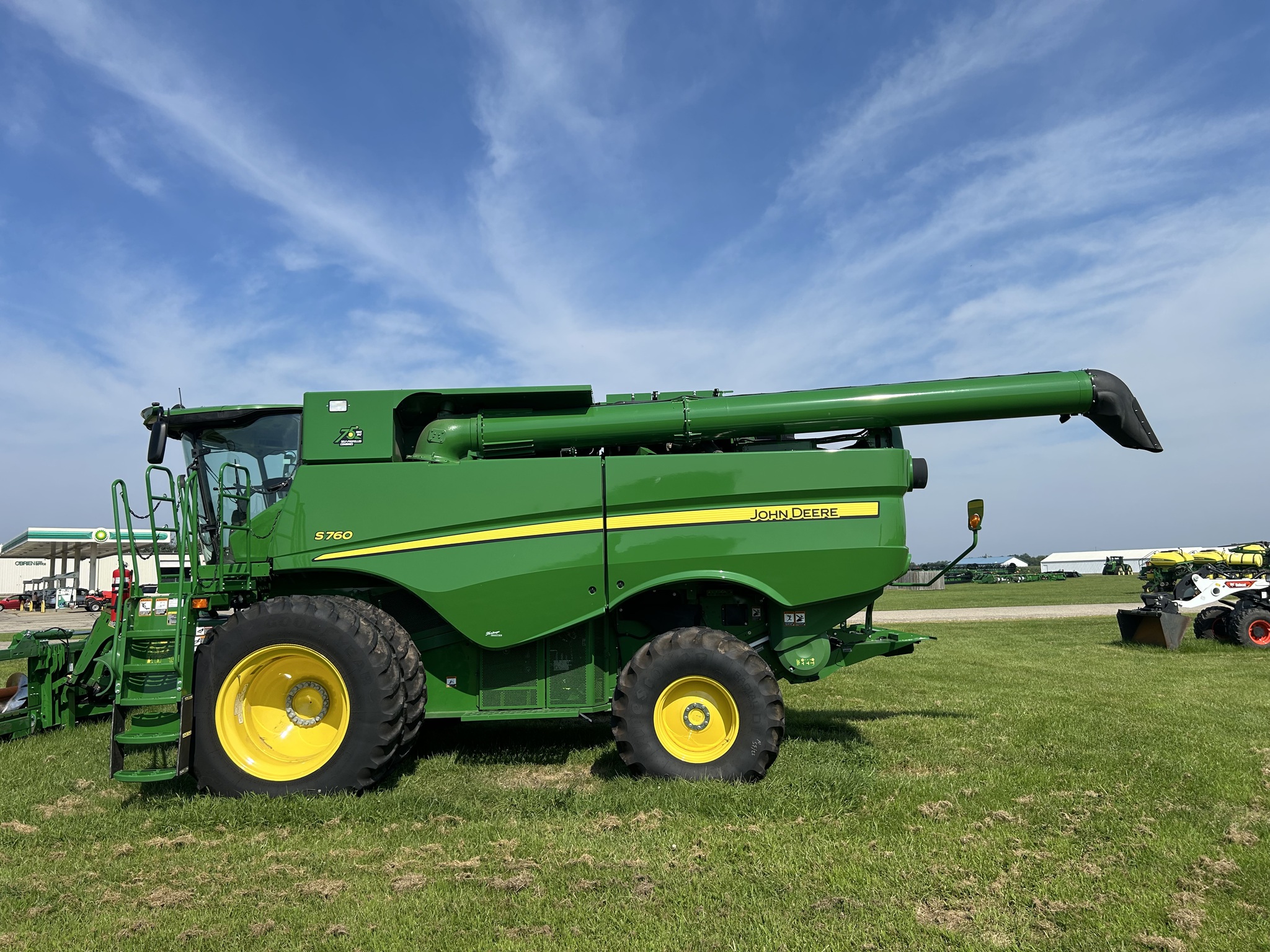  2022 John Deere S760 at Heritage Tractor in Lacon, IL