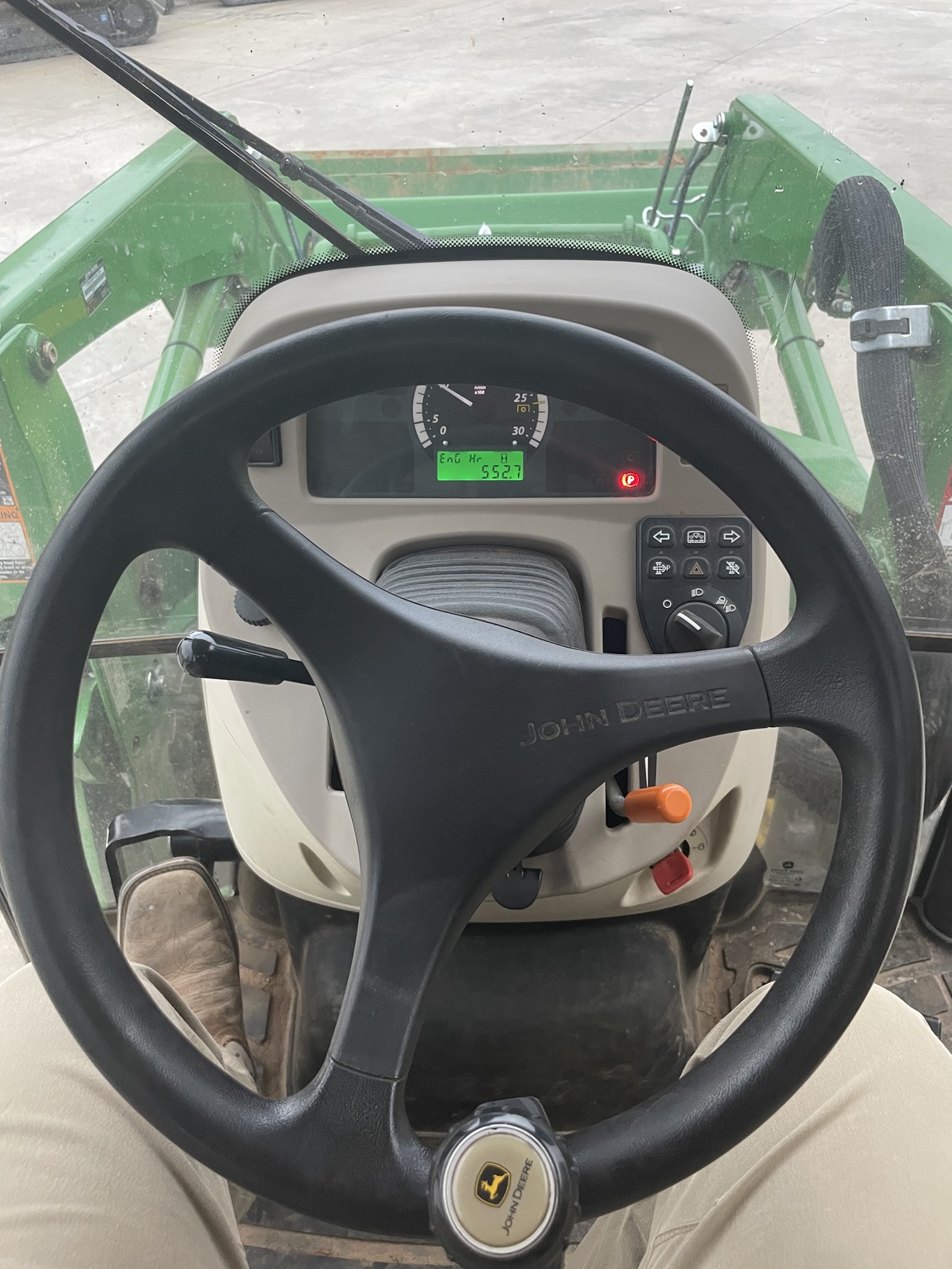 2017 John Deere 4044R Image 5