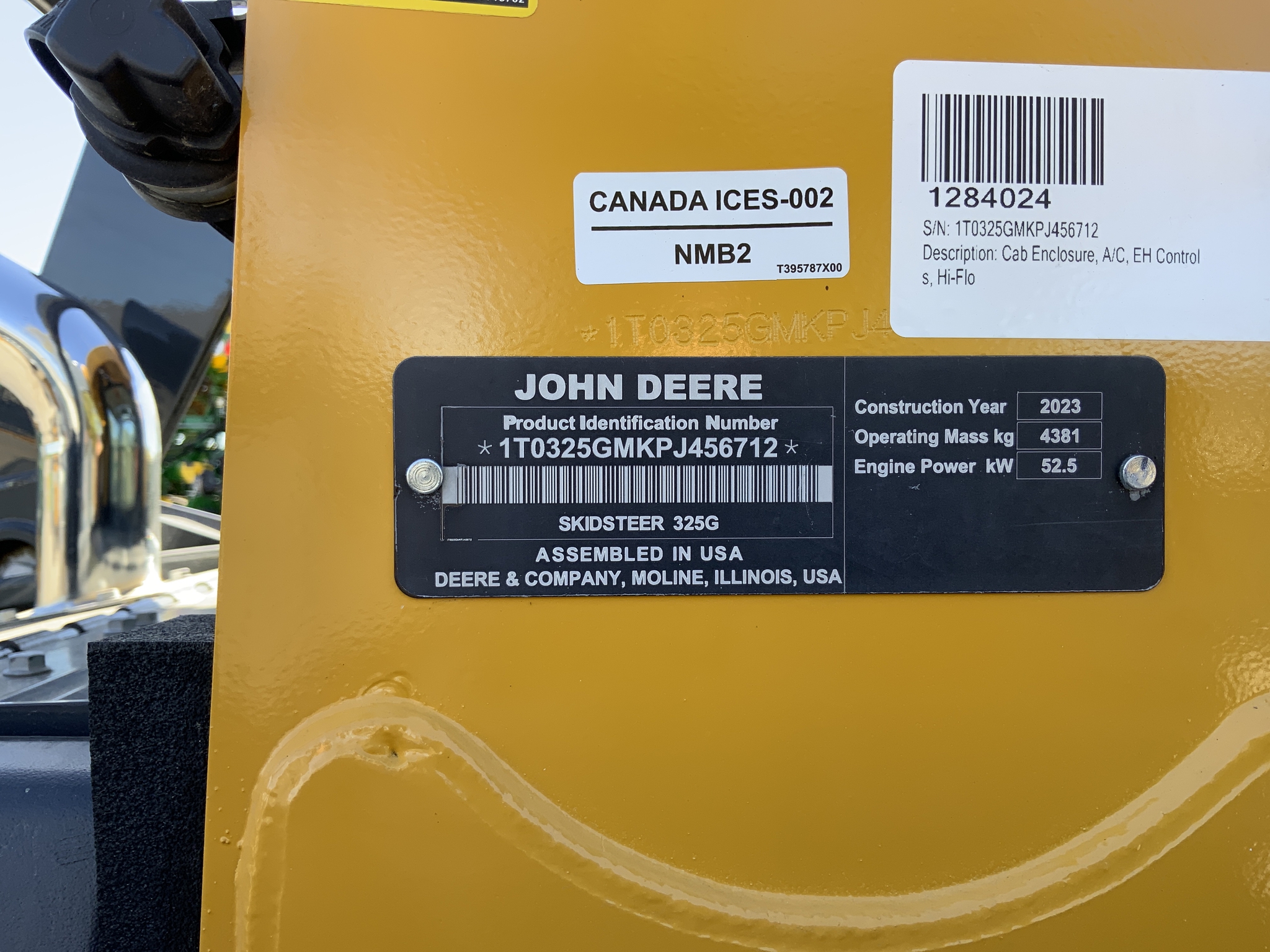 2023 John Deere 325G Image 15