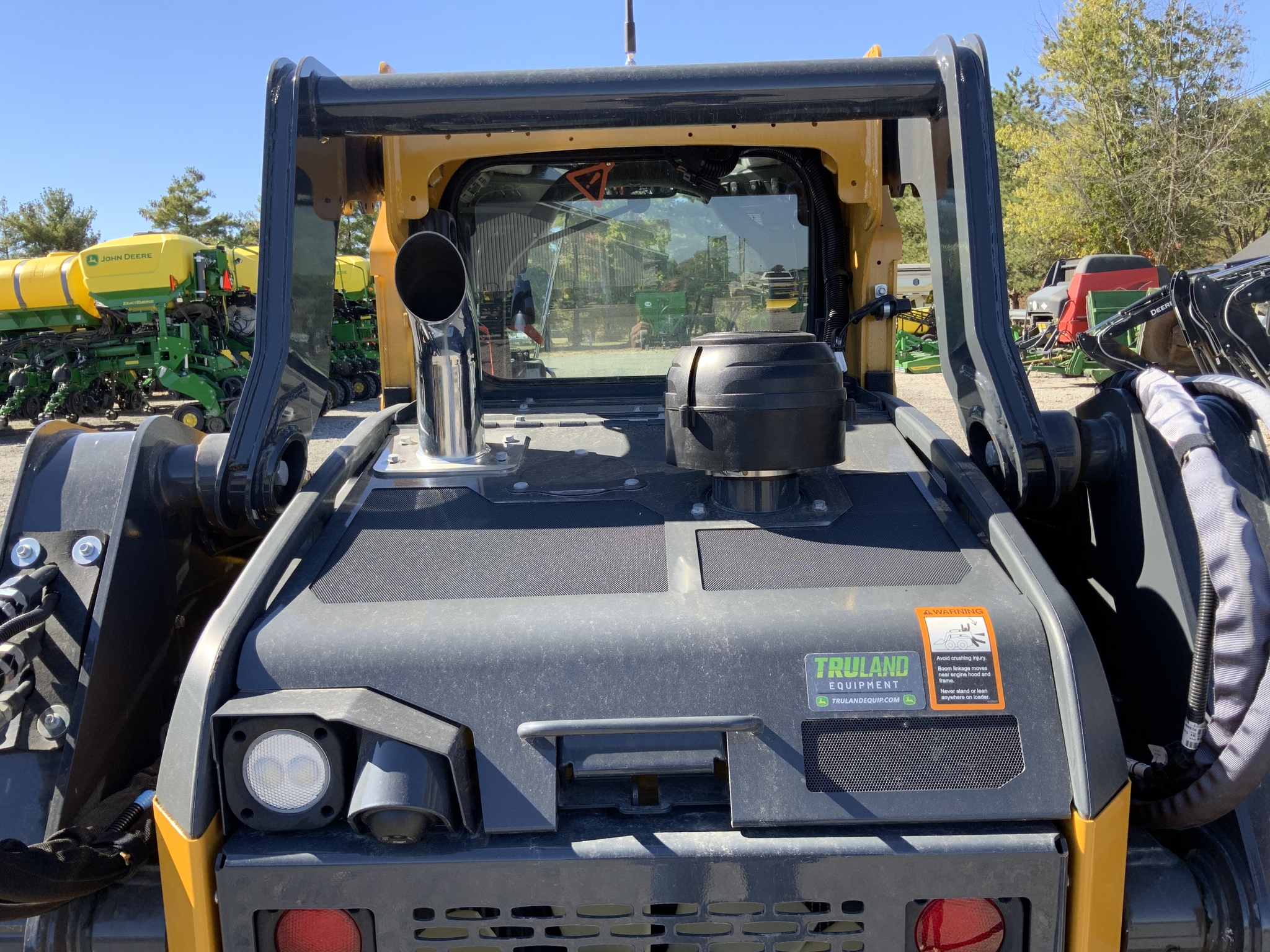 2023 John Deere 325G Image 21