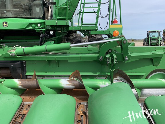 Photo of 2019 John Deere 712FC