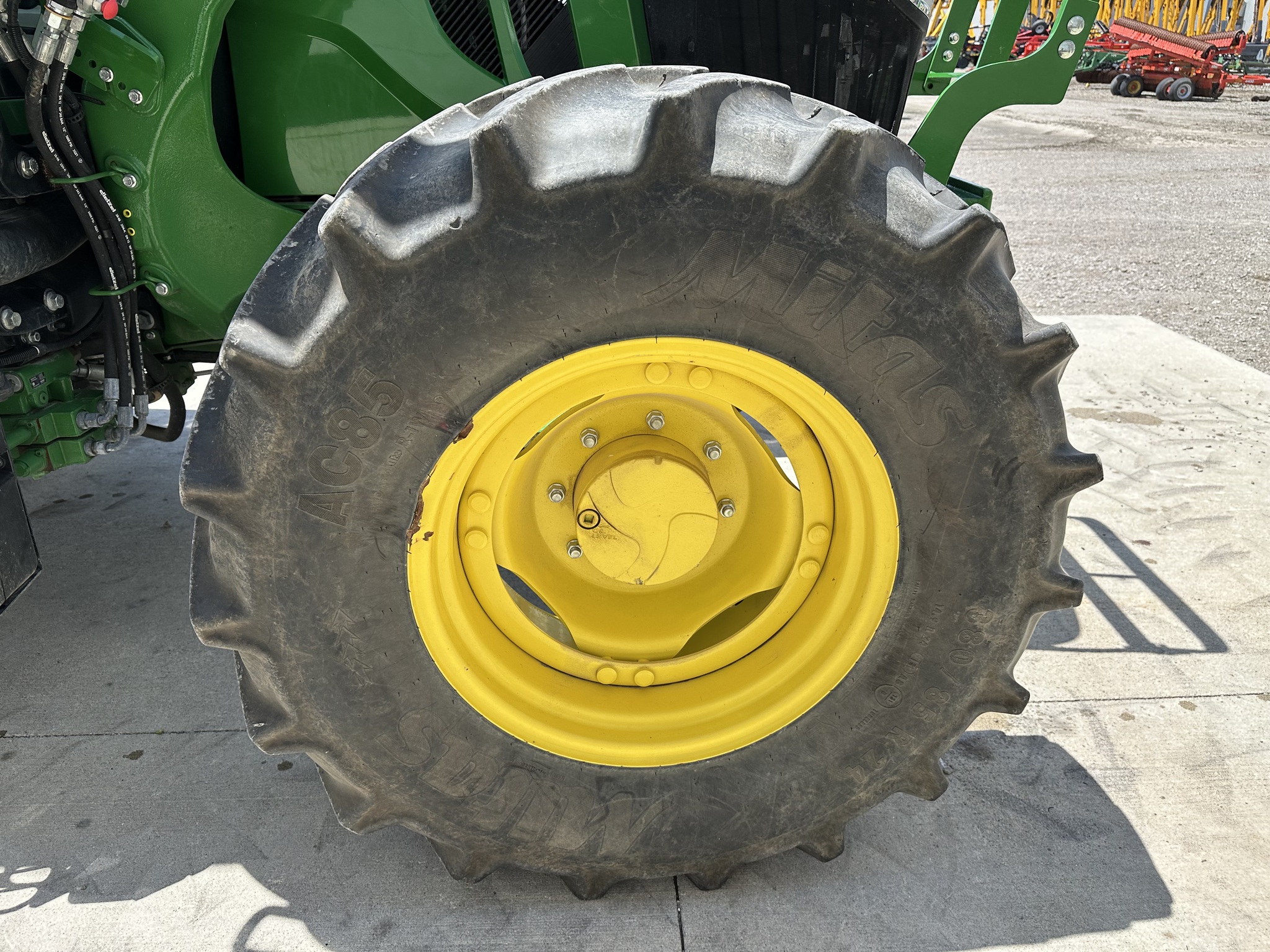 2022 John Deere 6110M Image 12