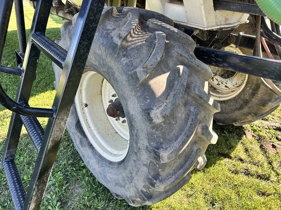 Used 2012 John Deere 1870 Air Drills and Seeders at Horizon Ag & Turf in Westlock, AB - Photo12