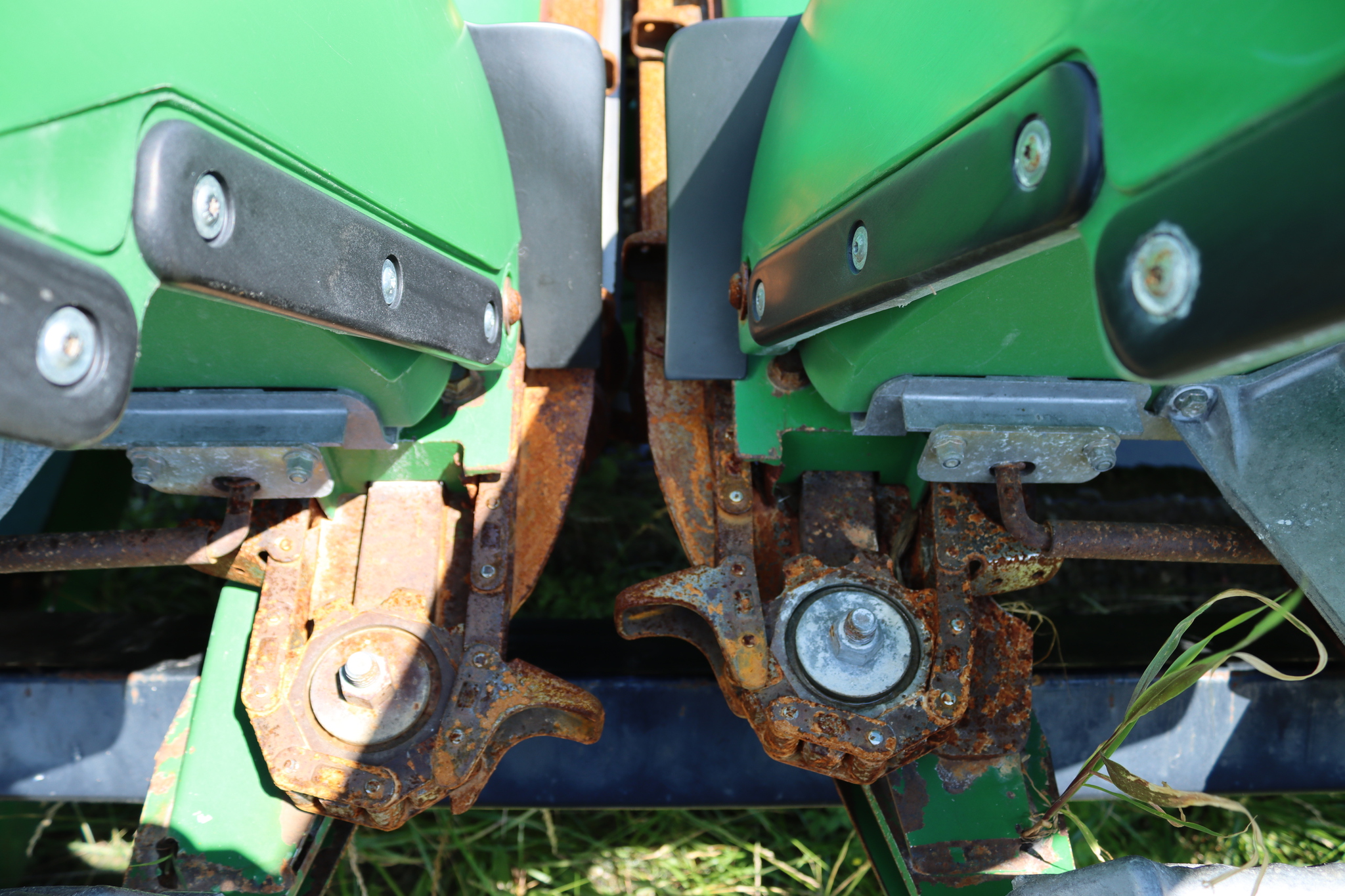 2009 John Deere 608C StalkMaster Corn and Row Crop headers