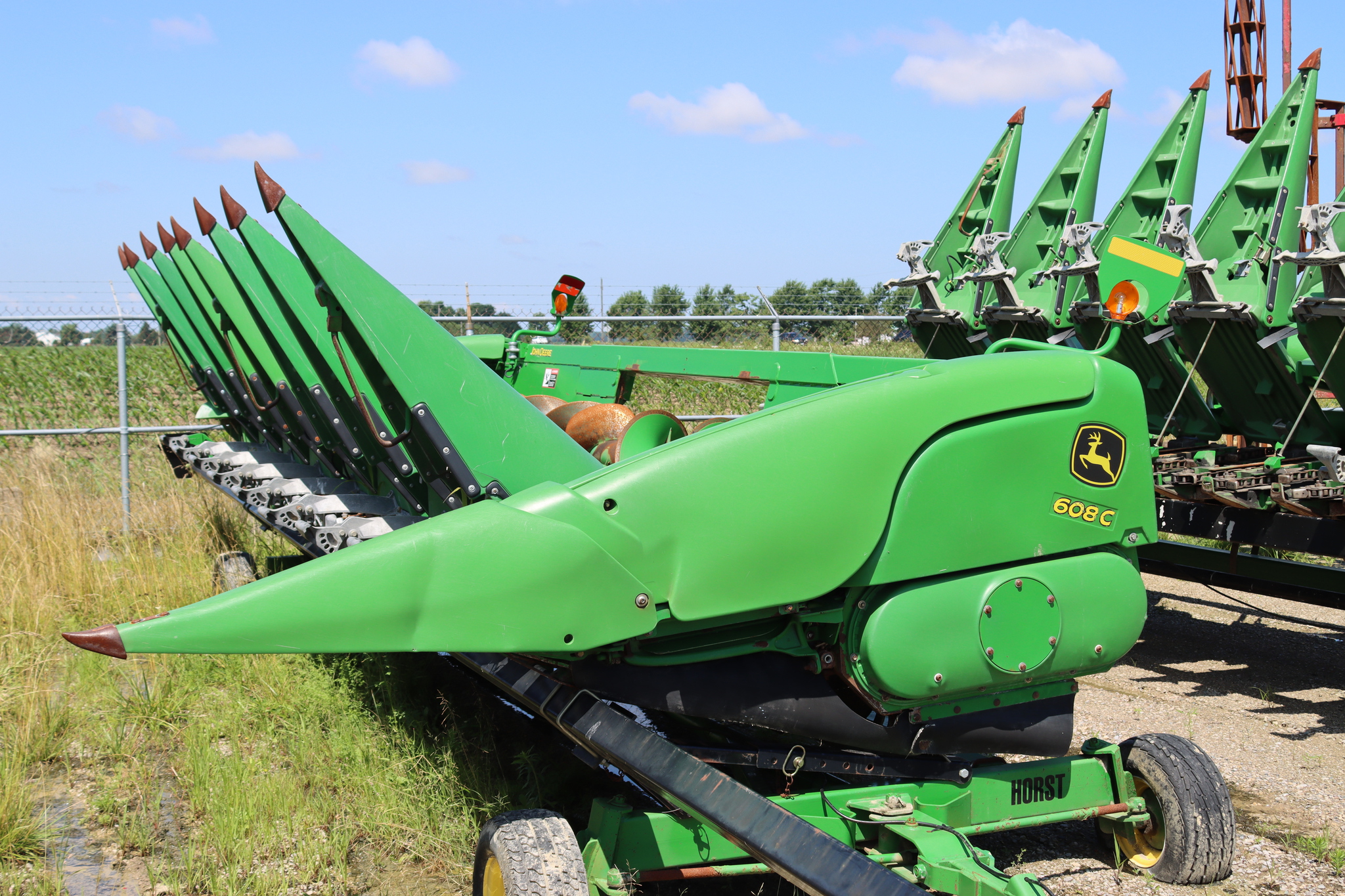 2009 John Deere 608C StalkMaster Corn and Row Crop headers