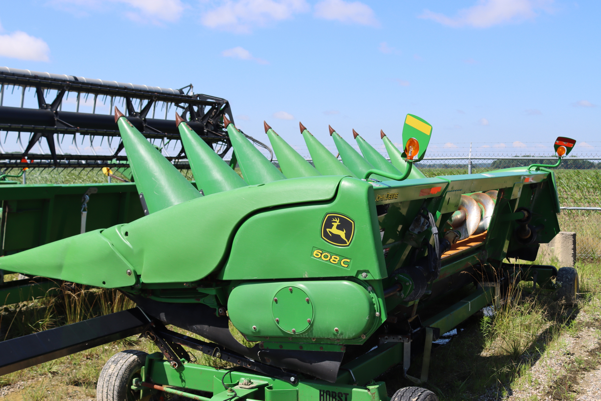 2009 John Deere 608C StalkMaster Corn and Row Crop headers