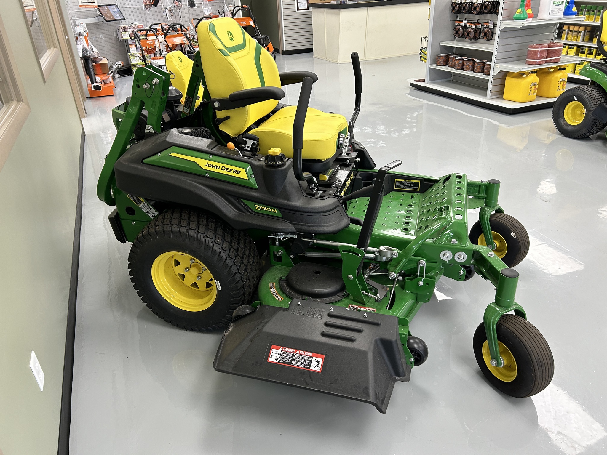 2024 John Deere Z950M 60 MOD Image 3