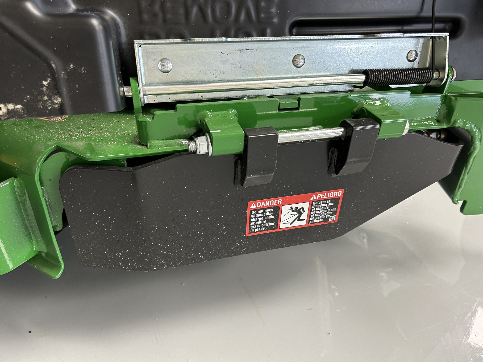 2024 John Deere Z950M 60 MOD Image 2